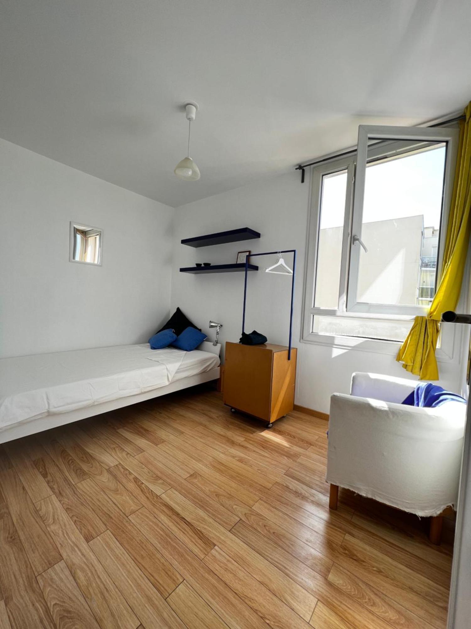 Chambre Famille D'Accueil Entre Paris Et Disney Douze Minutes Centre Paris Quinze Euros De Plus Pour Frais De Menage Neuilly-sur-Marne Eksteriør billede